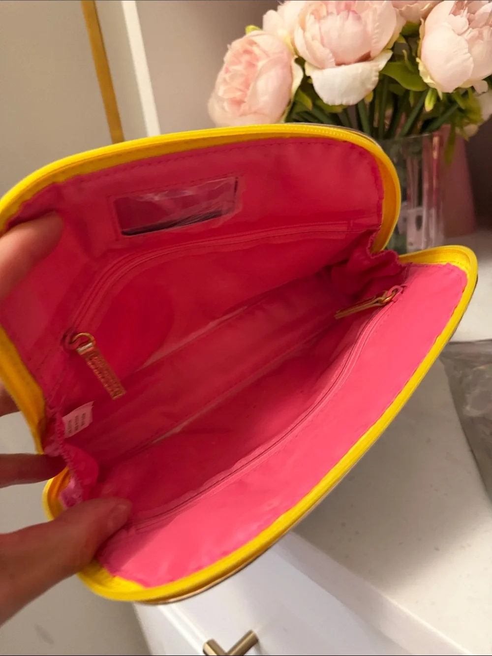 Lilly Pulitzer blue Yellow & Gold Women’s zippy Clutch or cosmetic Bag